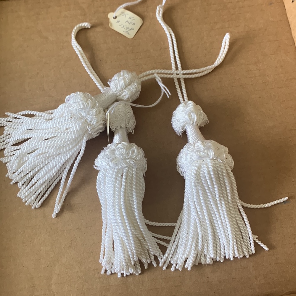 NEW Lot of 3 White Tassels - Picture 3 of 11